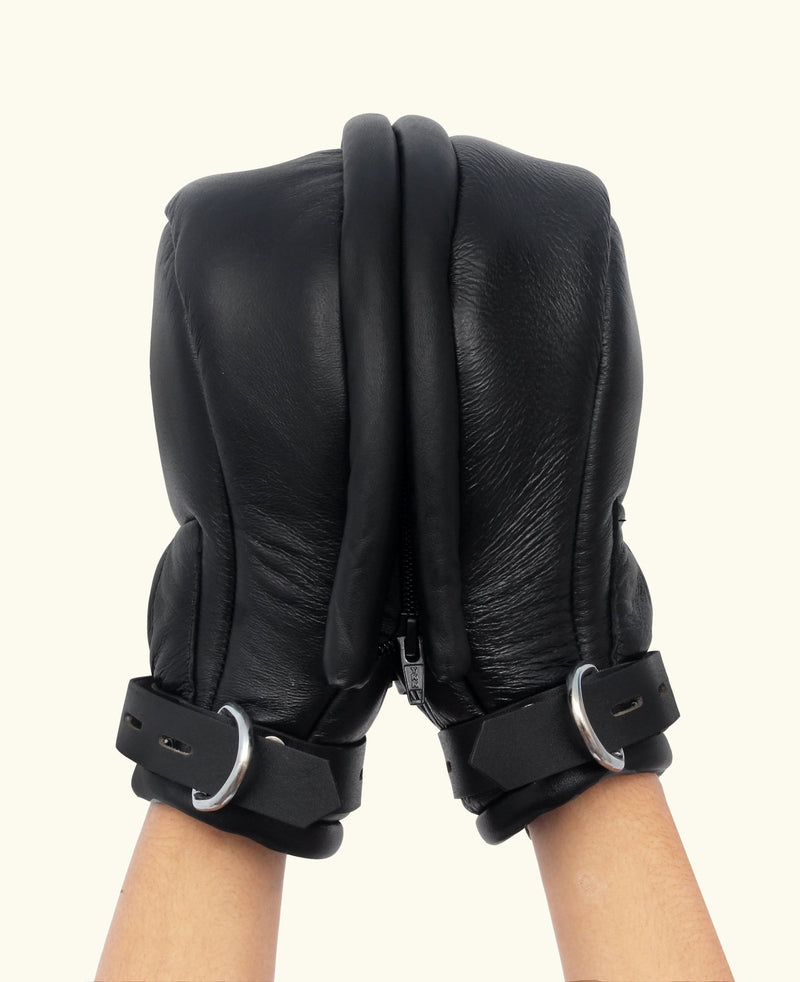  leather bondage mittens, leather mitts, leather bondage mitts, bdsm mittens, bdsm mitts, bondage mittens