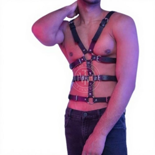 leather mens bondage harness with central o rings