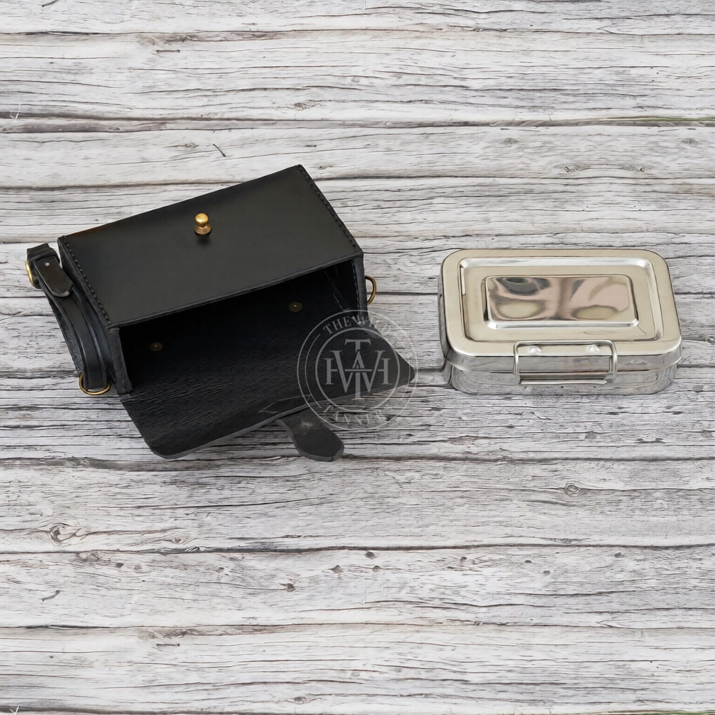 Fox Hunting Sandwich Tin with Black Leather Case, view 3