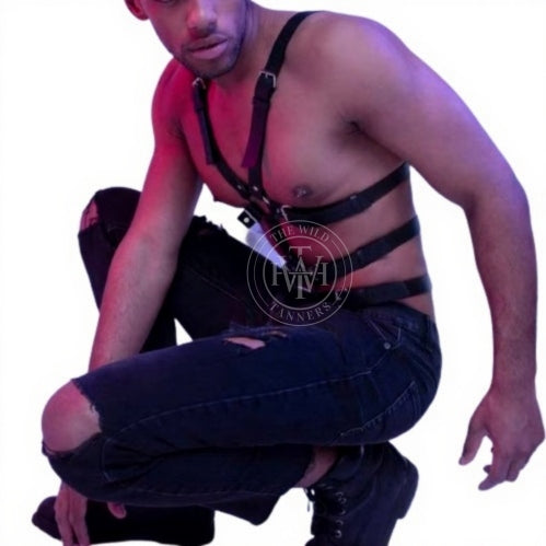 leather mens bondage harness with central o rings