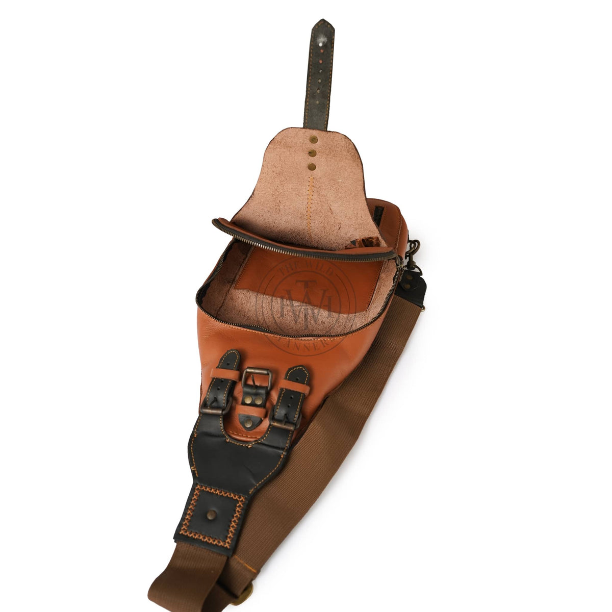 Men's classic leather sling bag, view 3