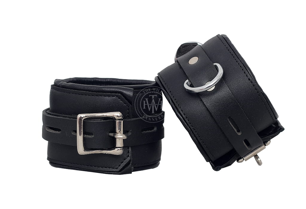 Handcrafted 7-piece padded leather bondage handcuffs set, view 3
