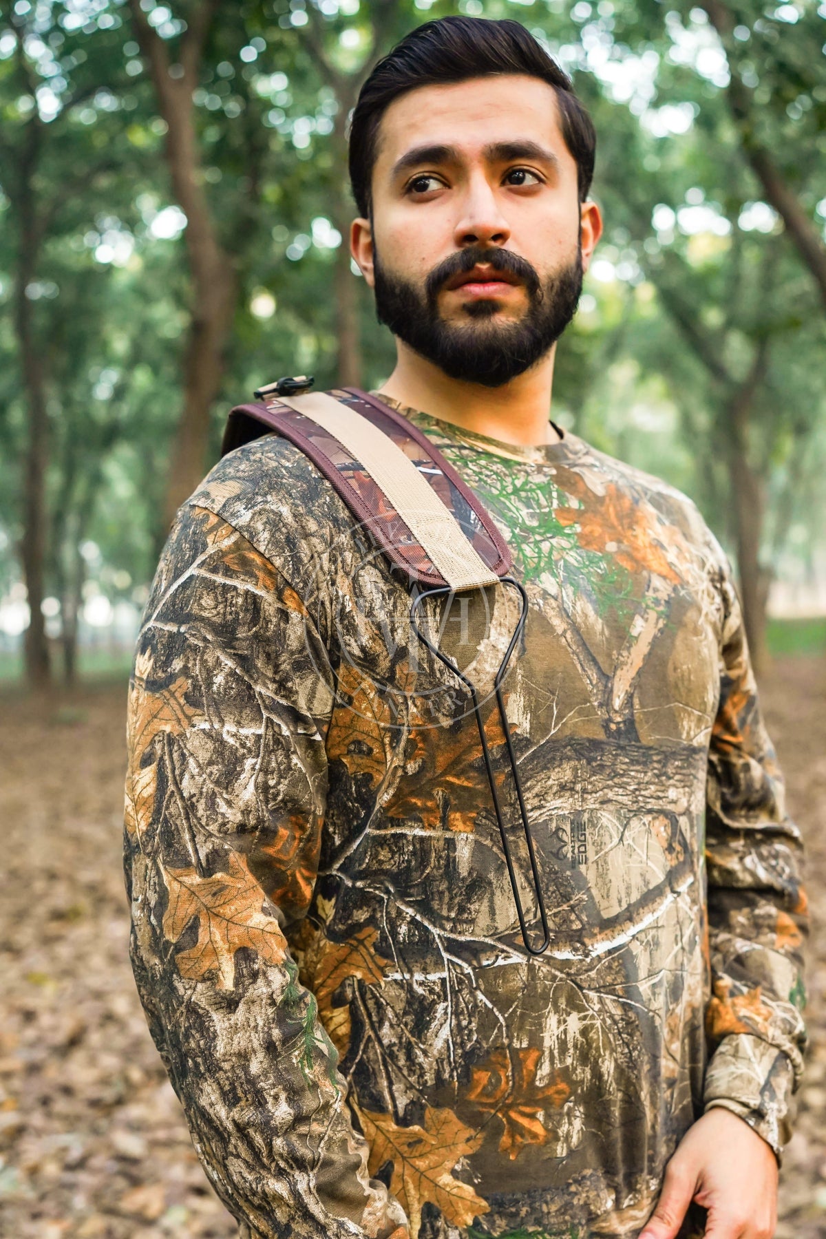 Canvas Hunting Birds Hanger, view 4