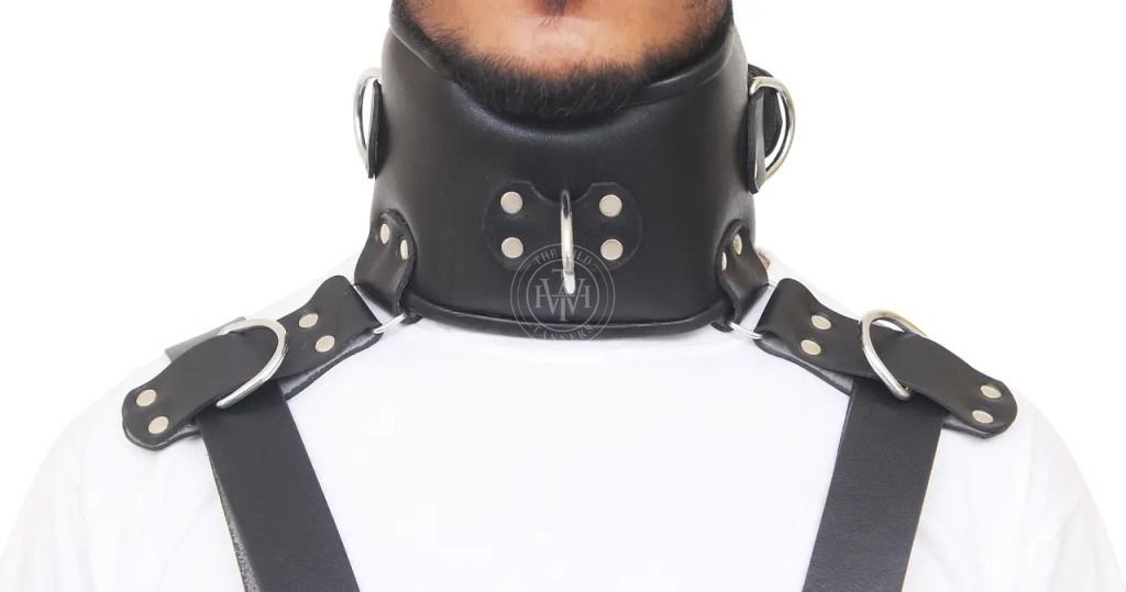 roman leather bondage harness with collar & belt