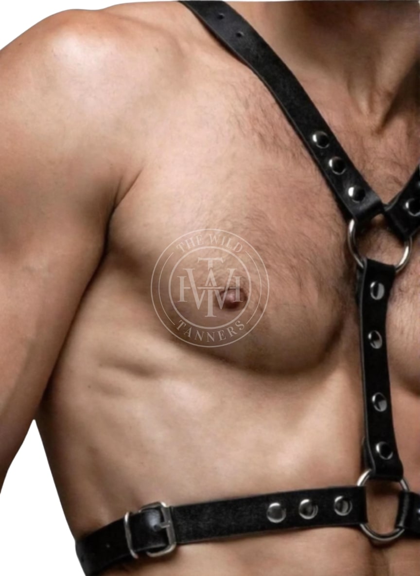 men's leather chest harness with vertical sternum strap