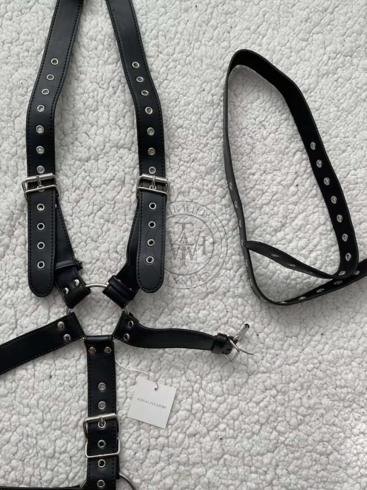 men's leather chest harness with cock ring