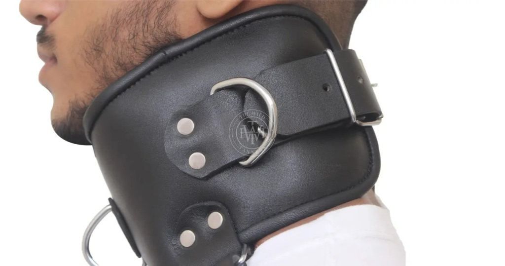 roman leather bondage harness with collar & belt